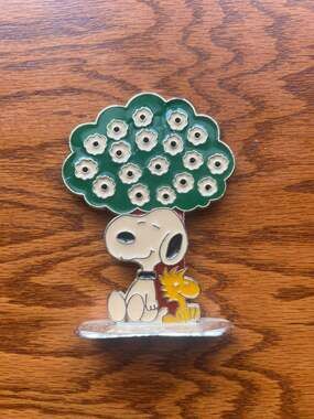 Vintage Peanuts Snoopy and Woodstock Enamel Earring Holder Jewelry Stand